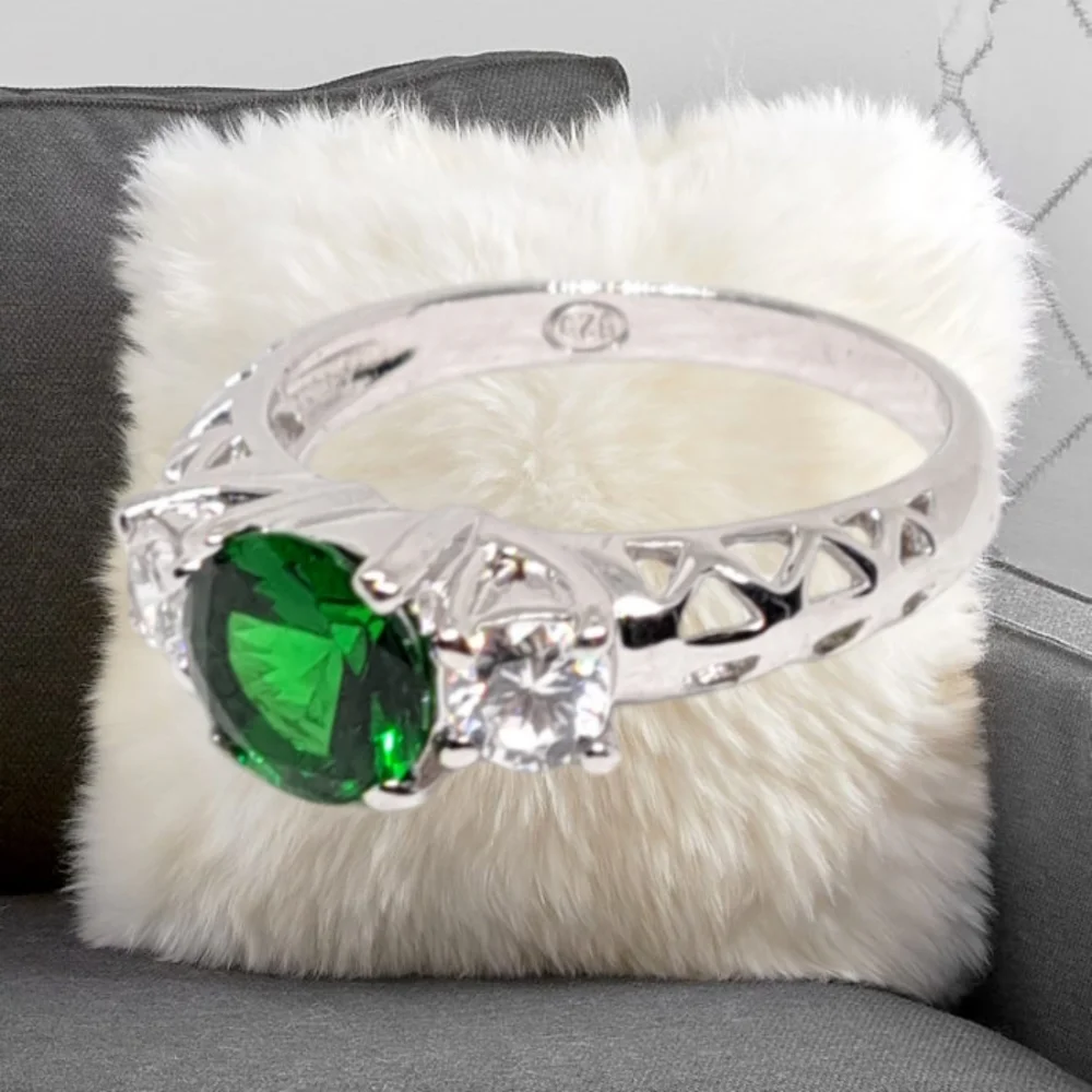 Green CZ Stone Sterling Silver Ring NWOT